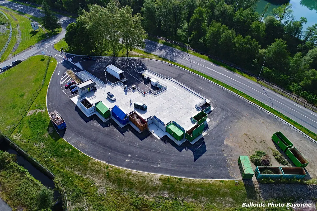Prefabrikované sběrné dvory MODULO – Déchèterie Pardies (Francie) – letecký pohled